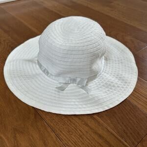 Gymboree Girl's Sun Hat Bonnet Size Medium White Silver Ribbon Bow